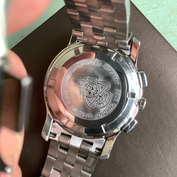 BIG and BEAUTIFUL GUCCI watch for man 💥💥💥 - Picture 6 of 12